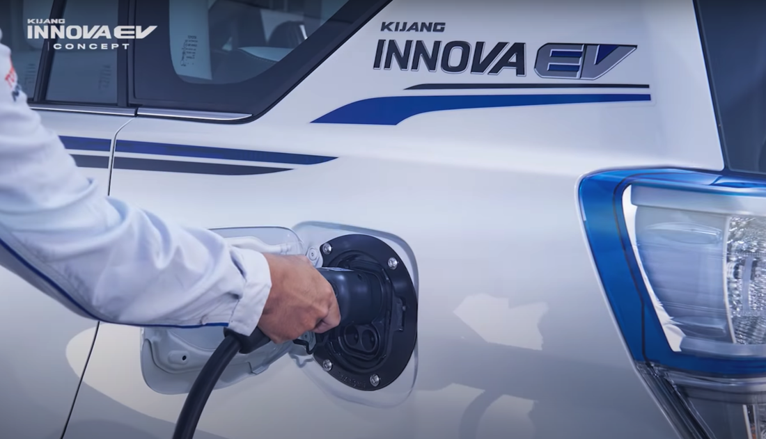 Chi tiết Toyota Innova EV vừa ra mắt: MPV chạy điện muốn đòi lại doanh số đã mất - Ảnh 10.
