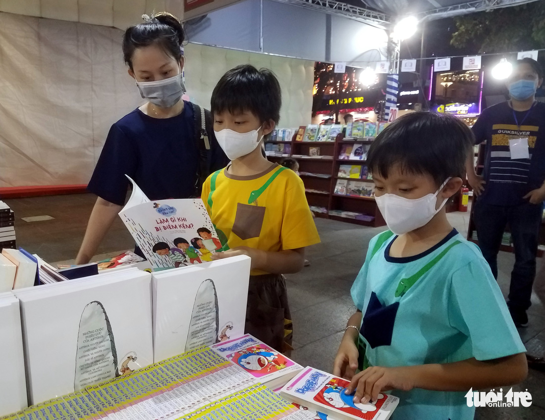 Ngày sách và văn hóa đọc khai mạc tưng bừng tại phố đi bộ Nguyễn Huệ - Ảnh 4.