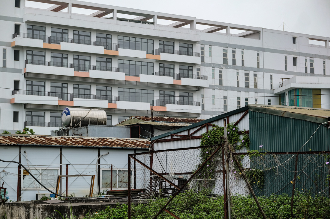 Cảnh hoang vắng hai cơ sở bệnh viện Bạch Mai, Việt Đức ngàn tỉ khánh thành rồi… đóng cửa - Ảnh 5.