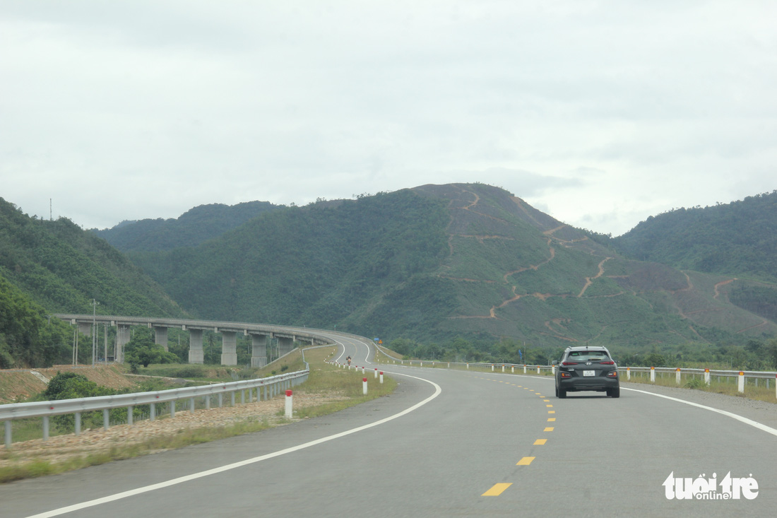 Toàn cảnh tuyến đường La Sơn - Túy Loan sắp đi vào khai thác - Ảnh 7.