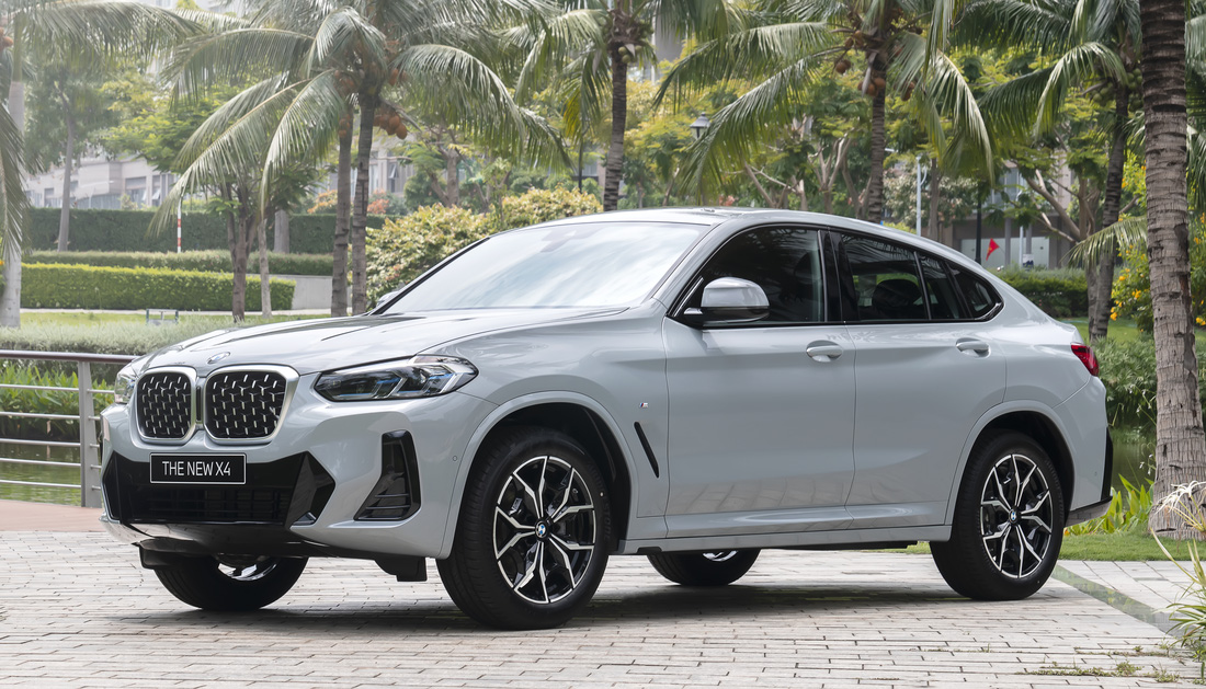 BMW X4 mới giá từ 3,28 tỉ đồng - đối thủ của Mercedes GLC 300 Coupe - Ảnh 1.