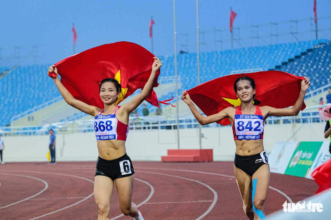 Nữ hoàng xung trận kịch tính, Việt Nam để vuột huy chương vàng tiếp sức nam nữ 4x400m - Ảnh 3.
