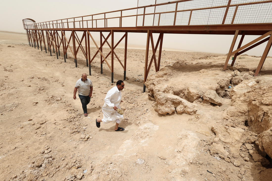 Biến đổi khí hậu khiến hồ rộng 5km vuông ở Iraq thành cái ao nhỏ - Ảnh 1.