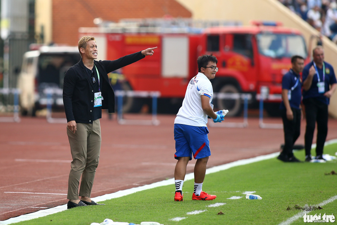 U23 Campuchia có đồng HLV trưởng là danh thủ Keisuke Honda - Ảnh 1.