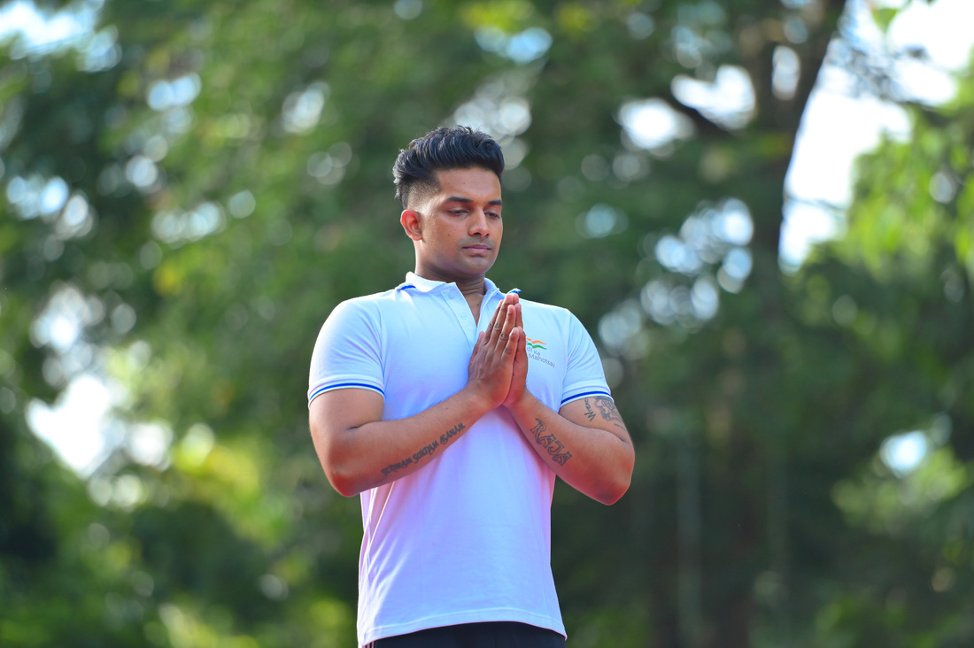 Đại sứ Ấn Độ: Yoga kết nối mọi người, duy trì tinh thần và thể chất khỏe mạnh - Ảnh 2.