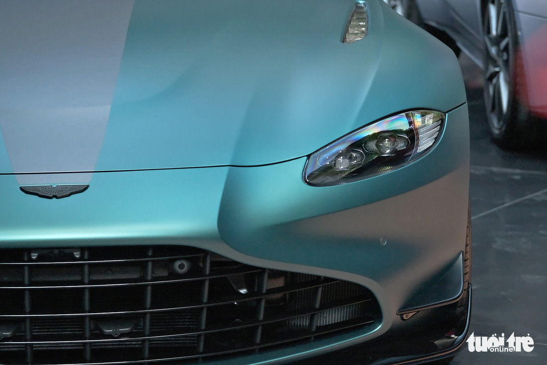 Aston Martin Vantage F1 Edition đầu tiên Việt Nam giá gần 18,8 tỉ đồng - Ảnh 7.