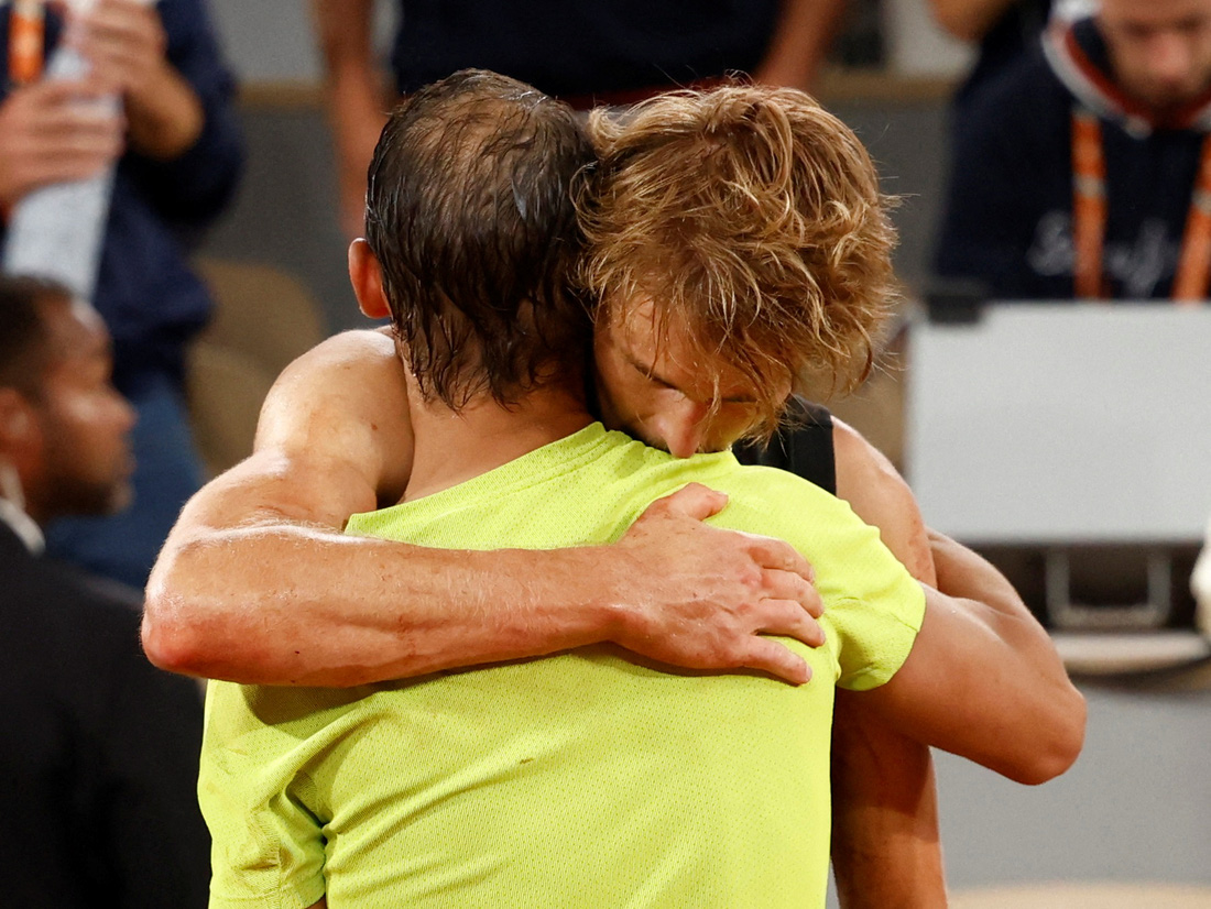 Zverev bỏ cuộc vì chấn thương, Nadal vào chung kết Roland Garros 2022 - Ảnh 7.