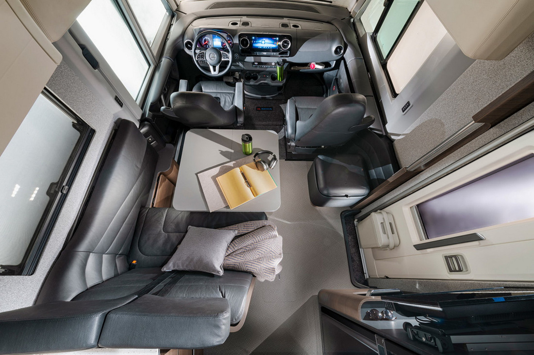 Mercedes-Benz Sprinter độ thành siêu nhà di động, giá ngang siêu xe - Ảnh 13.