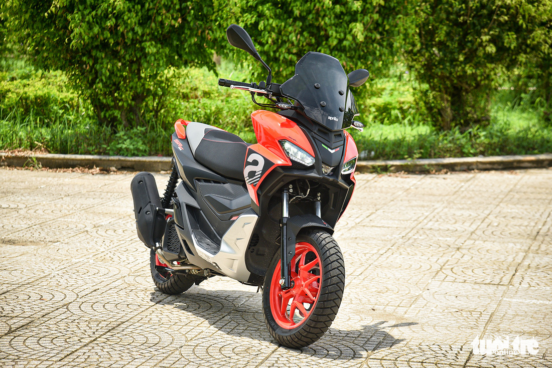 Xe tay ga cho dân mê phượt: Aprilia SR GT 200 giá từ 97 triệu đồng - Ảnh 3.