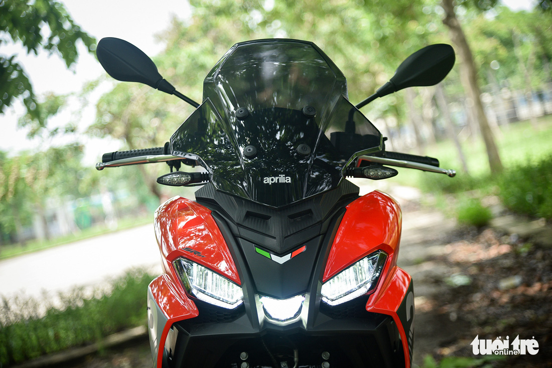 Xe tay ga cho dân mê phượt: Aprilia SR GT 200 giá từ 97 triệu đồng - Ảnh 8.