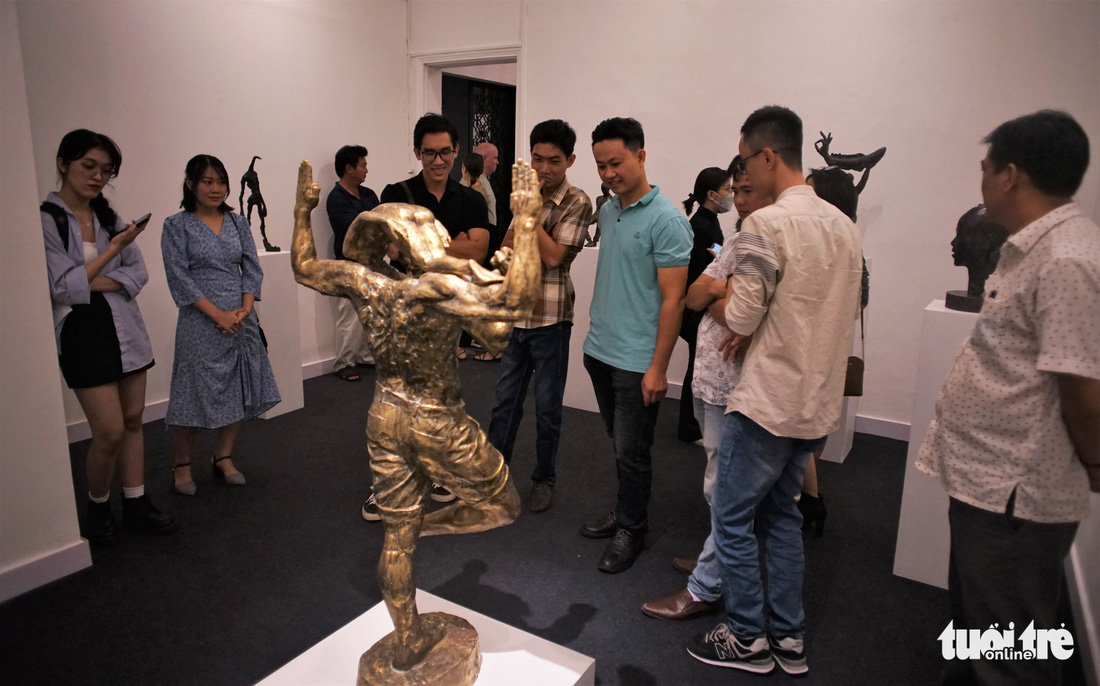 Xem Tuổi mộng mơ đầy hóm hỉnh của điêu khắc gia Phạm Đình Tiến - Ảnh 9.