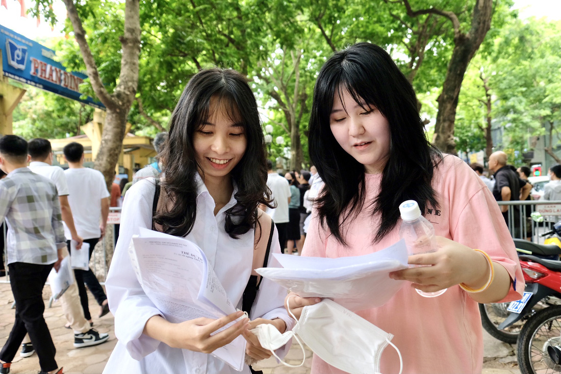 Thêm nhiều trường đại học ở Hà Nội công bố điểm sàn xét tuyển - Ảnh 1.