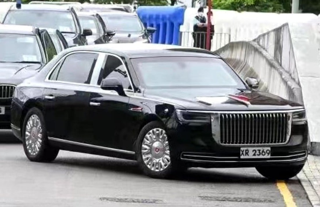 Xe The Beast Trung Quốc lộ diện, đưa đón ông Tập tại Hong Kong - Ảnh 3.