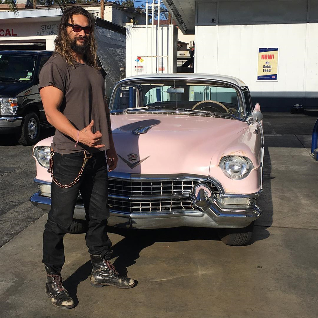 'Aquaman' Jason Momoa's car collection: Unbelievably modest - Photo 11.