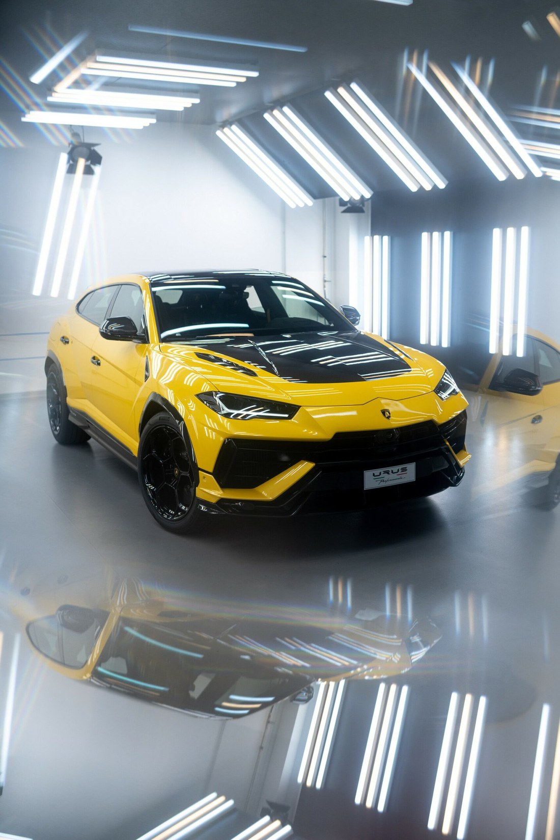 Lamborghini Urus Performante ra mắt: Siêu SUV nhẹ hơn, mạnh hơn bao giờ hết - Ảnh 5.