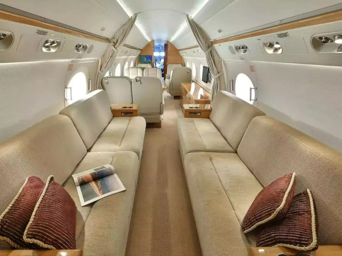 ‘Soi’ máy bay 65 triệu USD của Elon Musk và Bill Gates: Tốc độ gần siêu thanh, cabin xa xỉ độ riêng - Ảnh 4.