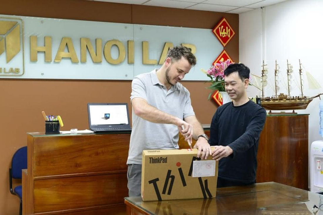 Hanoi Lab giảm 50% giá laptop cho học sinh, sinh viên khó khăn - Ảnh 1.
