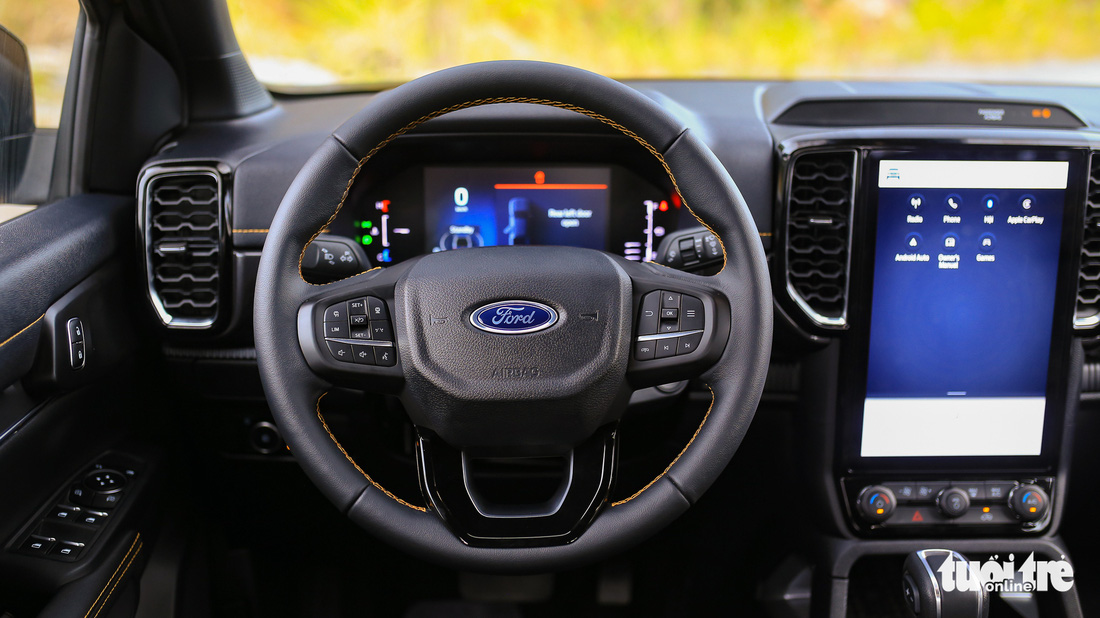 Đánh giá Ford Ranger Wildtrak 2023: Thu hẹp khác biệt với ‘xe con’ - Ảnh 17.