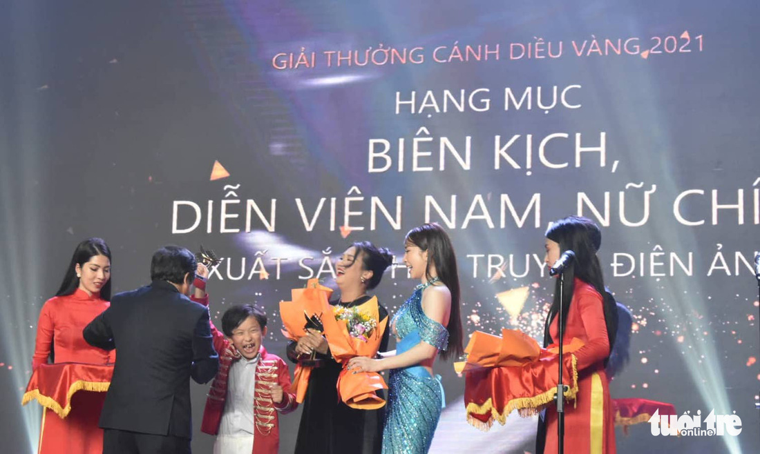 Đêm tối rực rỡ đoạt Cánh diều vàng 2021: Chống bạo hành để chữa lành cho xã hội - Ảnh 4.