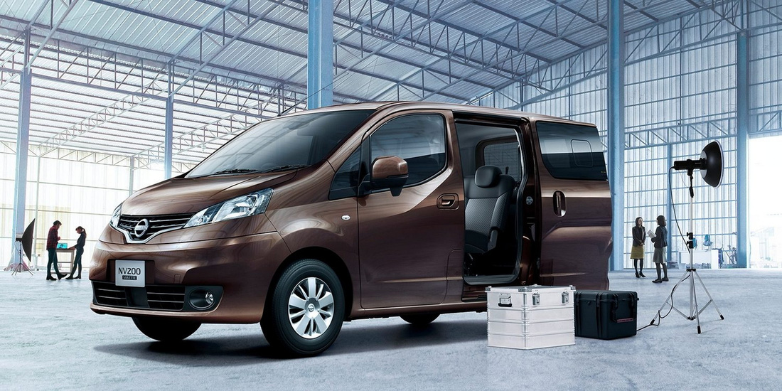 Nissan thử nghiệm trang bị giường nằm trên ô tô, thoải mái cho hai người ăn, ngủ, nghỉ - Ảnh 1.
