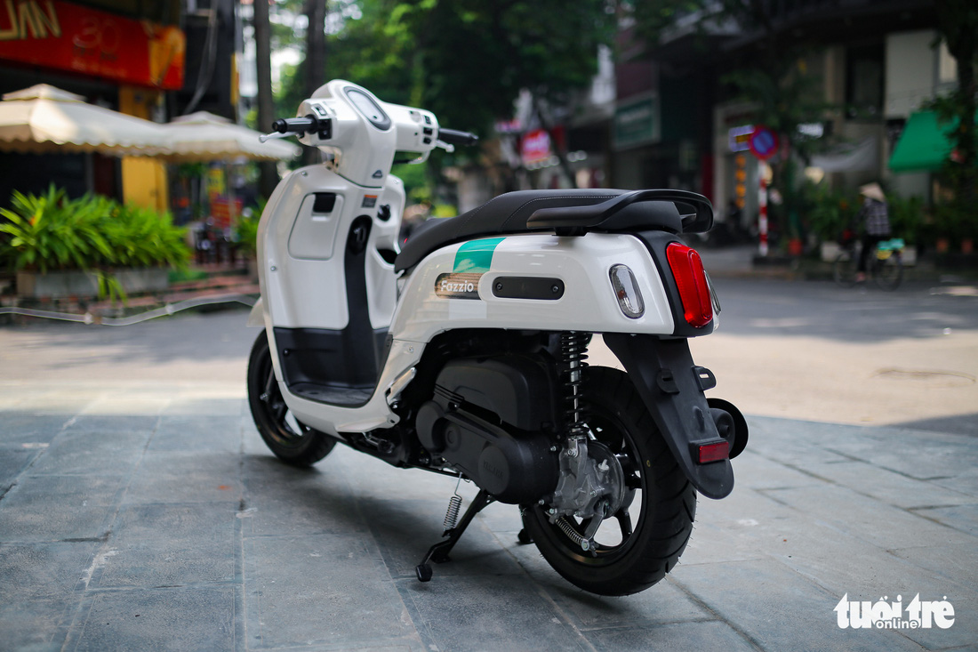 Yamaha Fazzio - Xe tay ga kiểu dáng lạ, động cơ điện, giá gần 50 triệu đồng - Ảnh 3.