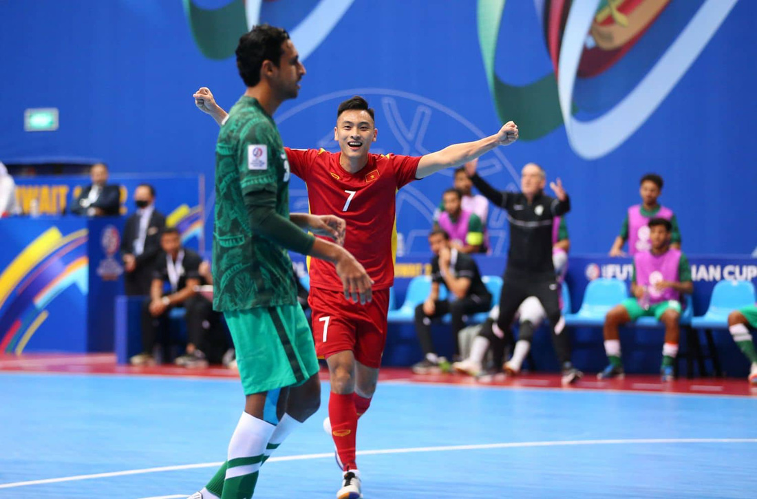 Đánh bại Saudi Arabia, futsal Việt Nam rộng cửa đi tiếp ở giải châu Á 2022 - Ảnh 6.