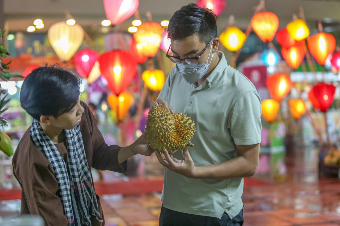 Đồng Tháp mang hàng trăm sản vật quê hương ra Hà Nội - Ảnh 8.