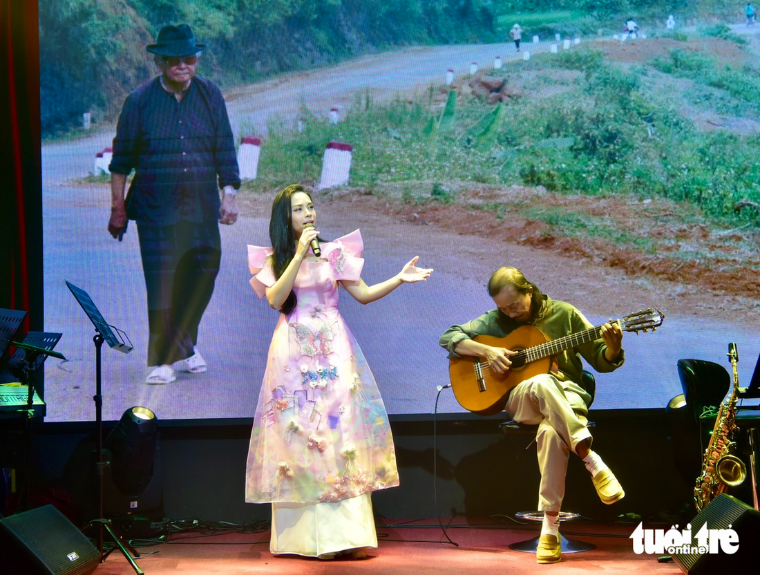 Kim Cương, O Sen Ngọc Mai, Tấn Sơn... tưởng nhớ nhạc sĩ Phạm Duy - Ảnh 1.