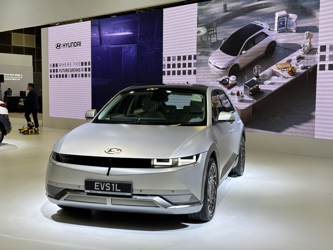 Toàn cảnh Singapore Motor Show 2023 đang diễn ra: Nhiều xe có thể sớm mở bán tại Việt Nam - Ảnh 24.
