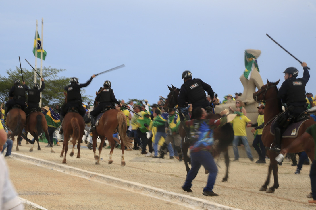 Toàn cảnh vụ bạo loạn vì Trump của Brazil - Ảnh 13.