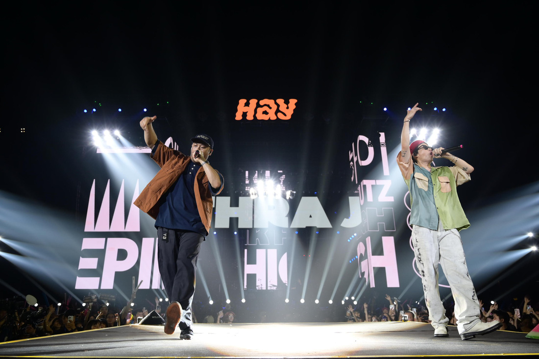 Epik High khiến cả khán đài HAY Fest mùa 2 nhún nhảy theo vũ điệu của họ - Ảnh: BTC