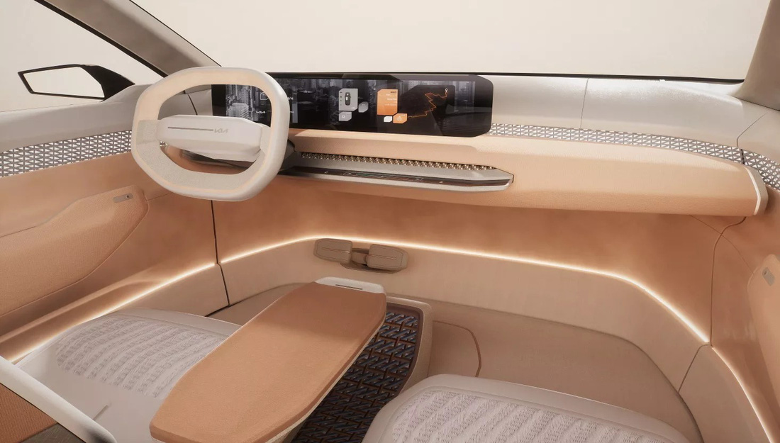 Cabin xe nhìn khá rộng rãi với phong cách tối giản được áp dụng trong thiết kế táp lô, cụm điều khiển trung tâm lẫn ghế - Ảnh: Kia