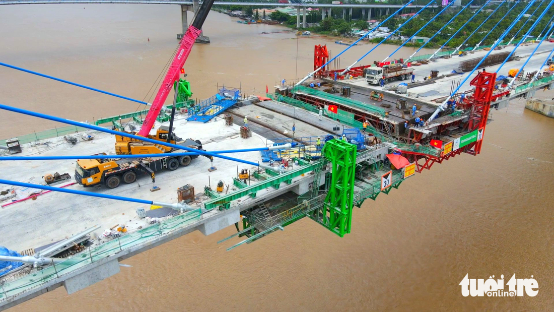 Dự án cầu Mỹ Thuận 2 được khởi công tháng 2-2020, có tổng chiều dài 6,61km. Điểm đầu dự án nối dự án cao tốc Trung Lương - Mỹ Thuận; điểm cuối kết nối cao tốc Mỹ Thuận - Cần Thơ - Ảnh: MẬU TRƯỜNG