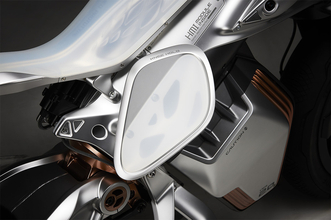 Xe máy Yamaha tự cân bằng, tự chống chân, nhận diện chủ nhân - Ảnh 16.