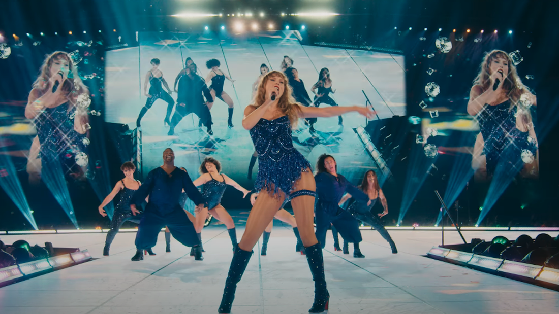 Taylor Swift nóng bỏng trên sân khấu - Ảnh: Cinema Blend