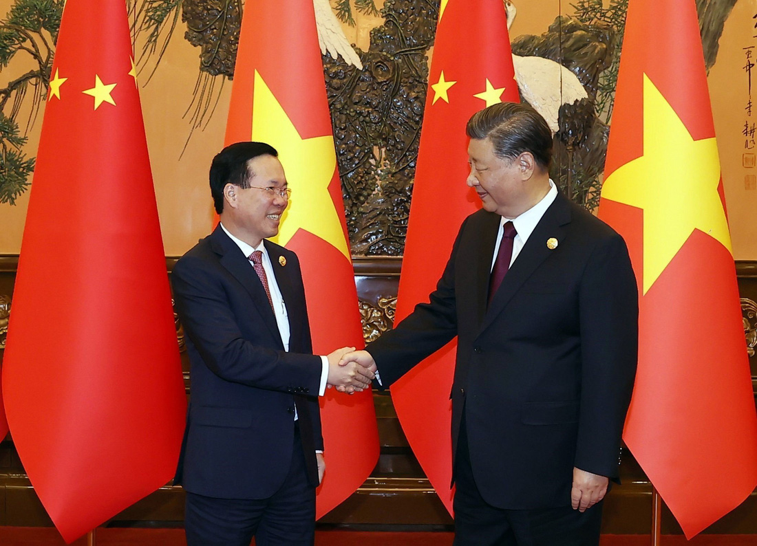 Chủ tịch nước Võ Văn Thưởng bắt tay với Tổng bí thư, Chủ tịch nước Trung Quốc Tập Cận Bình - Ảnh: TTXVN
