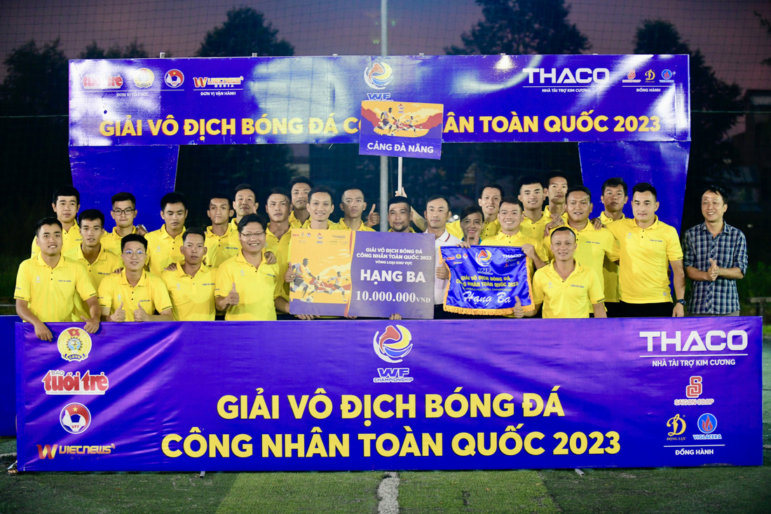Đội Cảng Đà Nẵng giành vị trí thứ ba chung cuộc - Ảnh: QUANG ĐỊNH