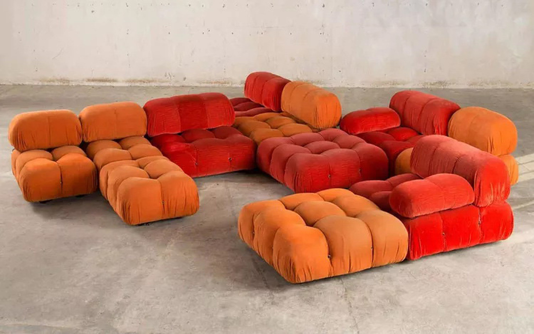 Được sản xuất vào những năm 1970, B&B Italia (nhà sản xuất ban đầu) đã đưa ghế sofa trở lại thị trường với kiểu dáng tương tự và kết cấu độc đáo nhưng tập trung hơn vào vật liệu bền vững, có thể tái chế - Ảnh: BHG