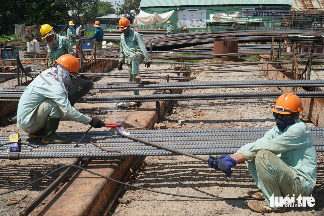 Theo Ban quản lý dự án Mỹ Thuận, các đơn vị đang tập trung thi công tại những gói thầu đã được giao mặt bằng - Ảnh: MẬU TRƯỜNG