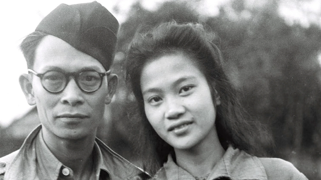 Bức ảnh hiếm vợ chồng nhạc sĩ Phạm Duy - Thái Hằng ở chiến khu Việt Bắc năm 1949 do ông Trần Văn Lưu chụp