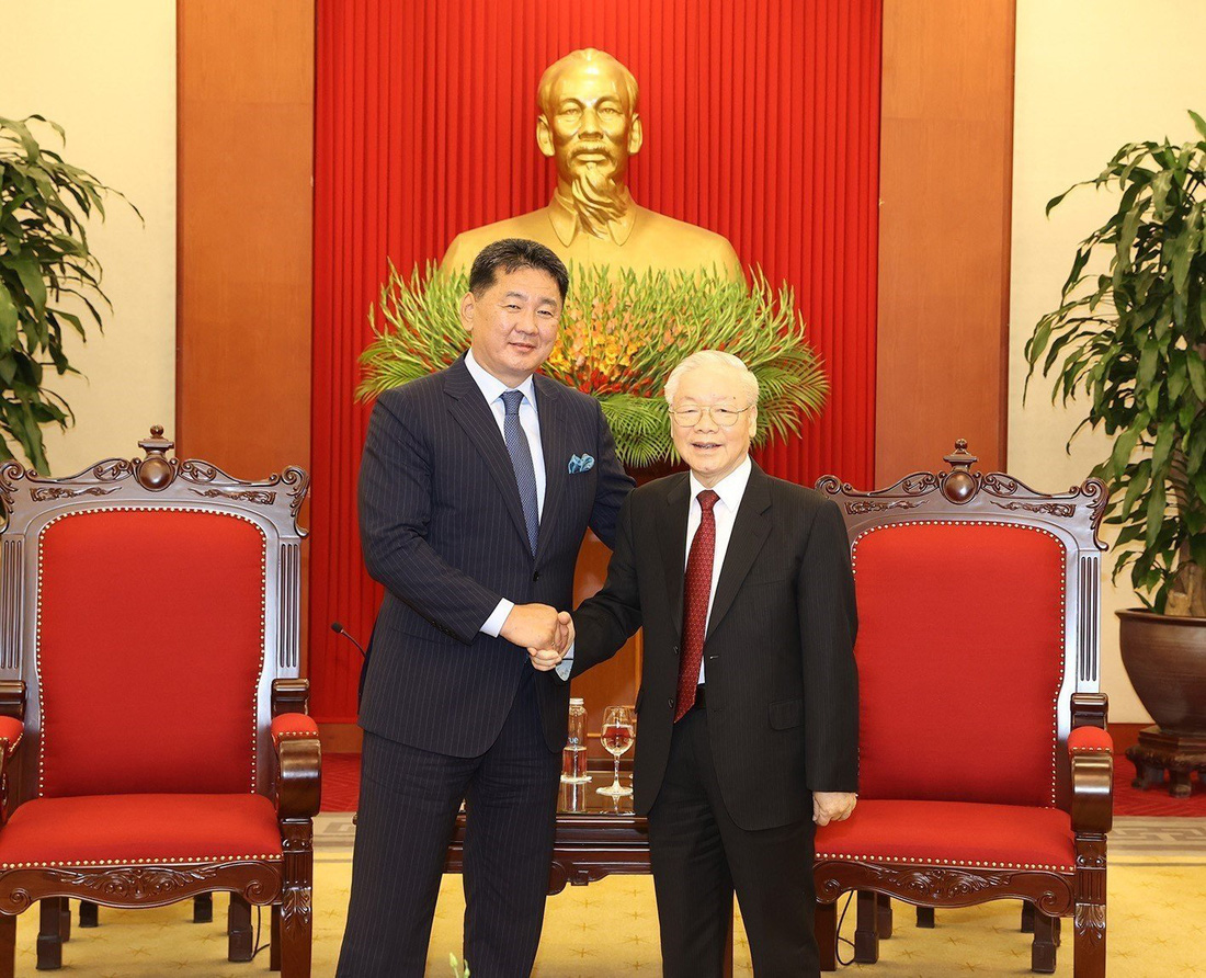 Tổng bí thư Nguyễn Phú Trọng tiếp Tổng thống Mông Cổ Ukhnaagiin Khurelsukh chiều 1-11 - Ảnh: TTXVN