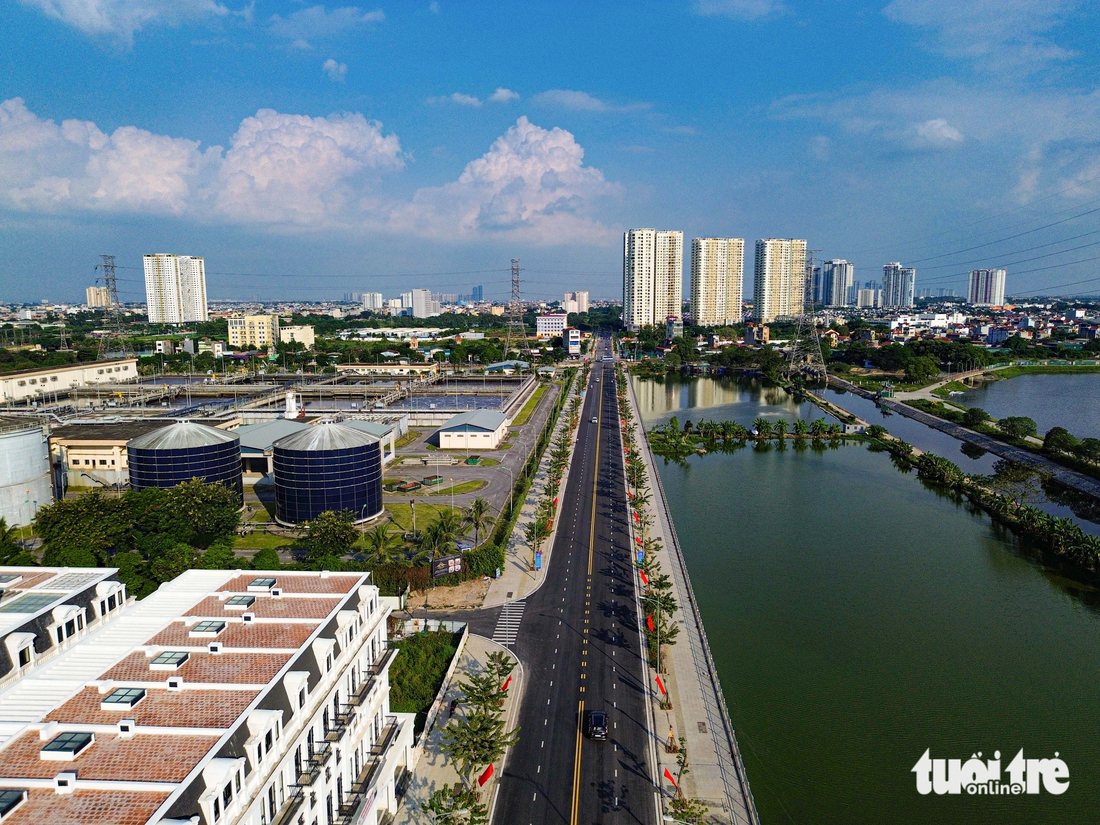 Toàn cảnh con đường trị giá hơn 500 tỉ đồng mới thông xe ở Hà Nội - Ảnh: HỒNG QUANG