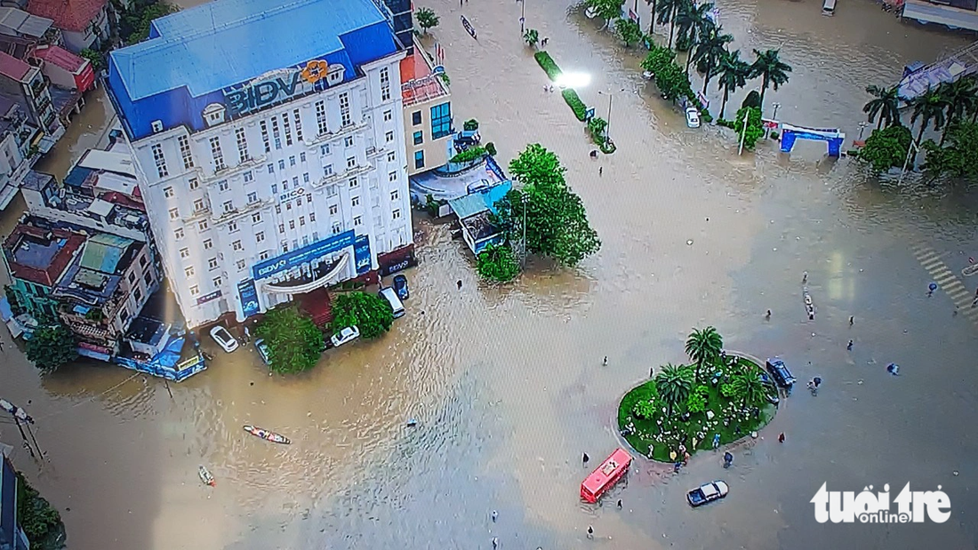 Một góc giao thông ở TP Huế ngập nước