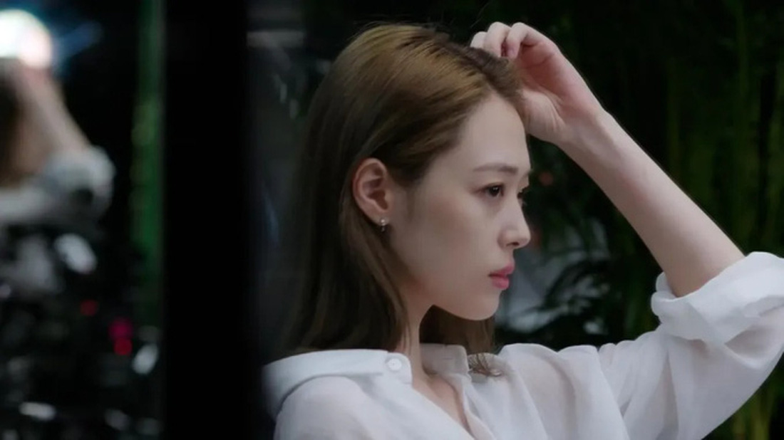 Sulli xuất hiện đơn giản trong bộ phim tài liệu cuối đời - Ảnh: Soompi