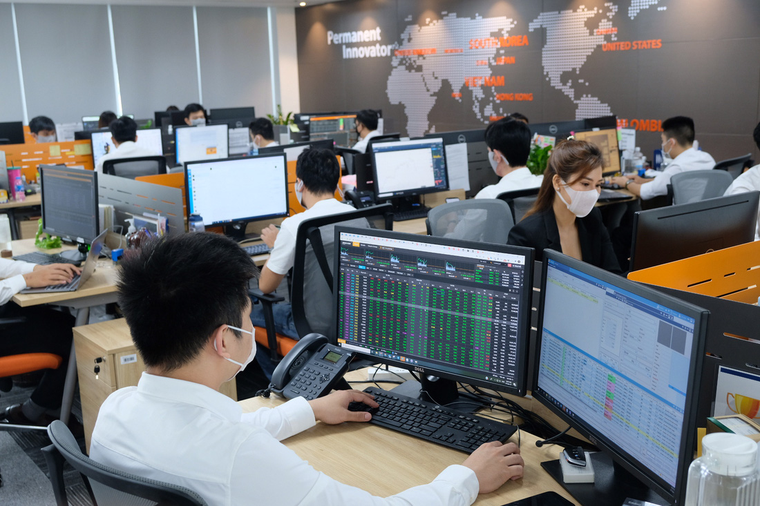 105 quỹ đầu tư chứng khoán được cấp phép đang hoạt động trên thị trường Việt Nam - Ảnh: BÔNG MAI