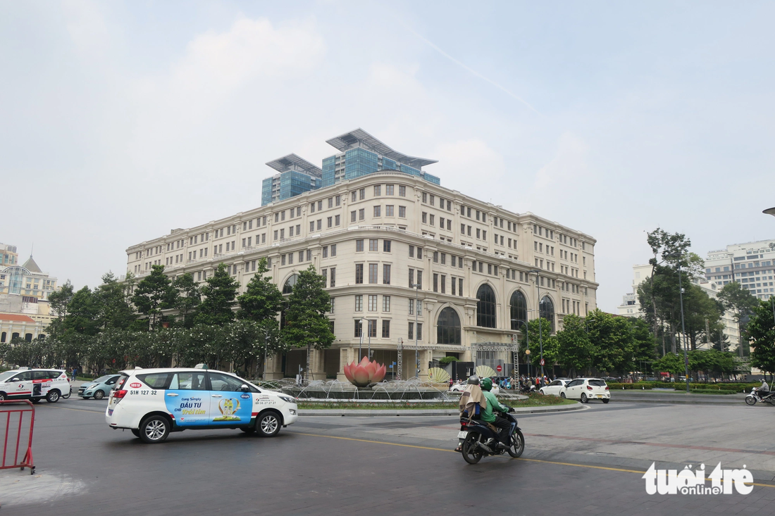 Tòa nhà Union Square của Vạn Thịnh Phát ngay khu vực trung tâm thành phố có 4 mặt tiền Nguyễn Huệ, Lê Lai, Lê Thánh Tôn, nằm ở địa chỉ 171 Đồng Khởi, quận 1, TP.HCM - Ảnh: T.T.D.