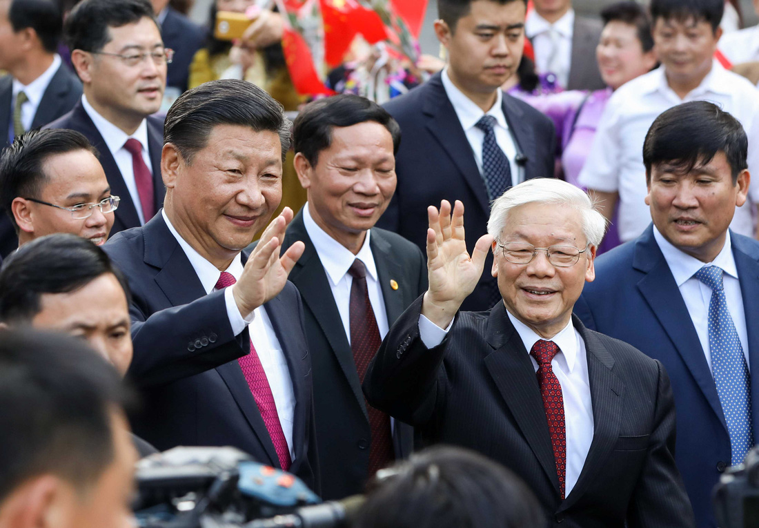 Tổng bí thư Nguyễn Phú Trọng và Tổng bí thư, Chủ tịch nước Trung Quốc Tập Cận Bình trong lễ đón tại Phủ Chủ tịch tháng 11-2015 - Ảnh: VIỆT DŨNG