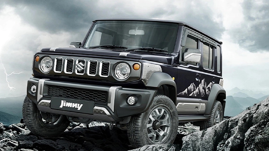 Suzuki Jimny Thunder Edition tiếp tục sử dụng động cơ xăng 4 xi lanh, hút khí tự nhiên, dung tích 1.5L, công suất tối đa 105 mã lực và mô-men xoắn cực đại 136 Nm. Động cơ này kết hợp với hộp số sàn 5 cấp hoặc tự động 6 cấp cùng hệ dẫn động 4 bánh AllGrip Pro - Ảnh: Maruti Suzuki