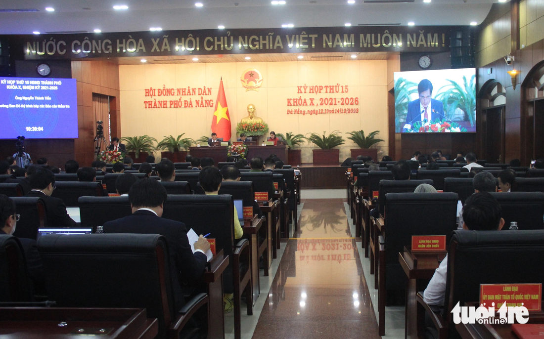 Kỳ họp HĐND   thành phố  Đà Nẵng kiến nghị giải quyết, xử lý dứt điểm các dự án kéo dài - Ảnh: TRƯỜNG TRUNG