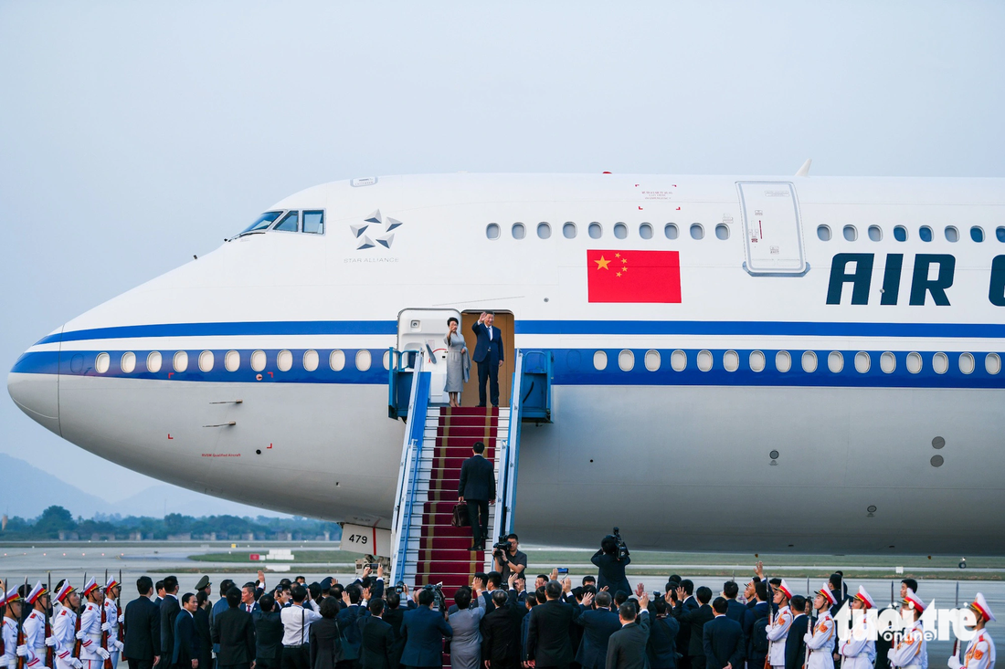 Tổng bí thư, Chủ tịch nước Trung Quốc Tập Cận Bình và phu nhân đã kết thúc tốt đẹp chuyến thăm cấp nhà nước Việt Nam - Ảnh: NAM TRẦN